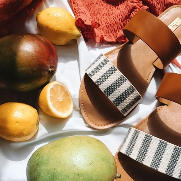 🚨//The karla// Nude vegan leather Sandal - Picture 5 of 5